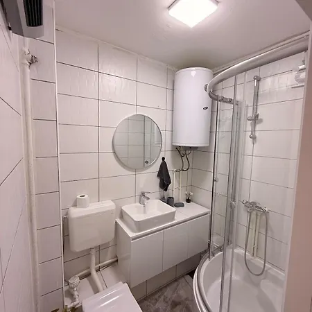 Апартаменты Modern 2br Karpos With Private Parking *