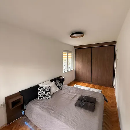 Daire Modern 2br Karpos With Private Parking *