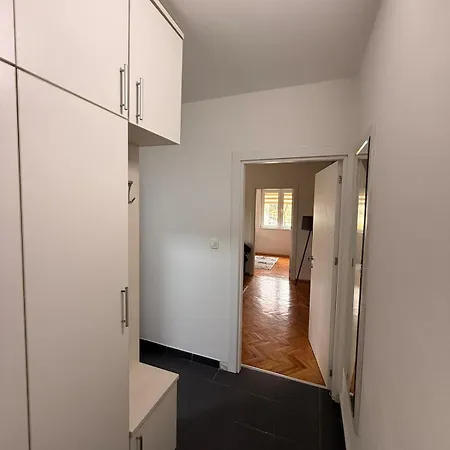 Modern 2br Karpos With Private Parking